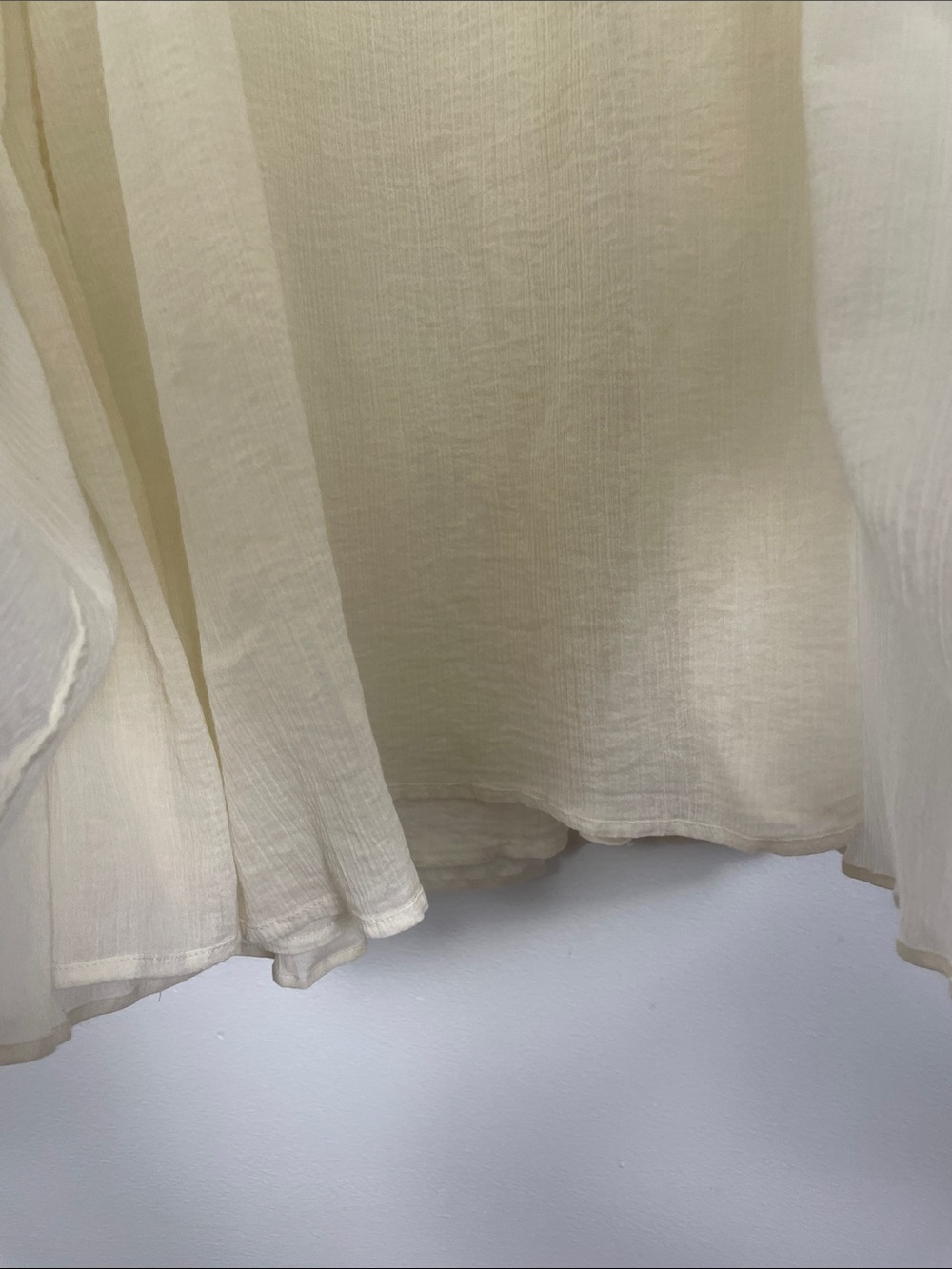 ONIA Crinkle Gauze Maxi Dress In Egret. Size M - Picture 10 of 16